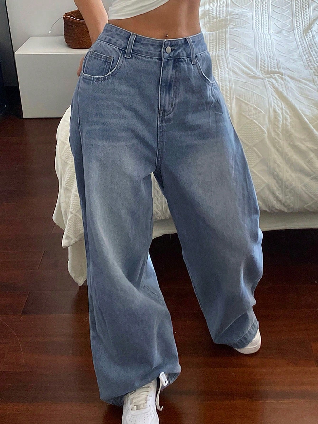 Livesso Women’s Wide-Leg Jeans – Distressed & Grinding Details, Baggy Fit, Back-to-School Fashion